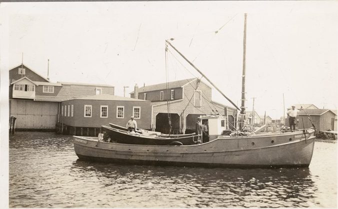 Courtesy, National Fisherman Collection, Penobscot Marine Museum, Searsport, ME.